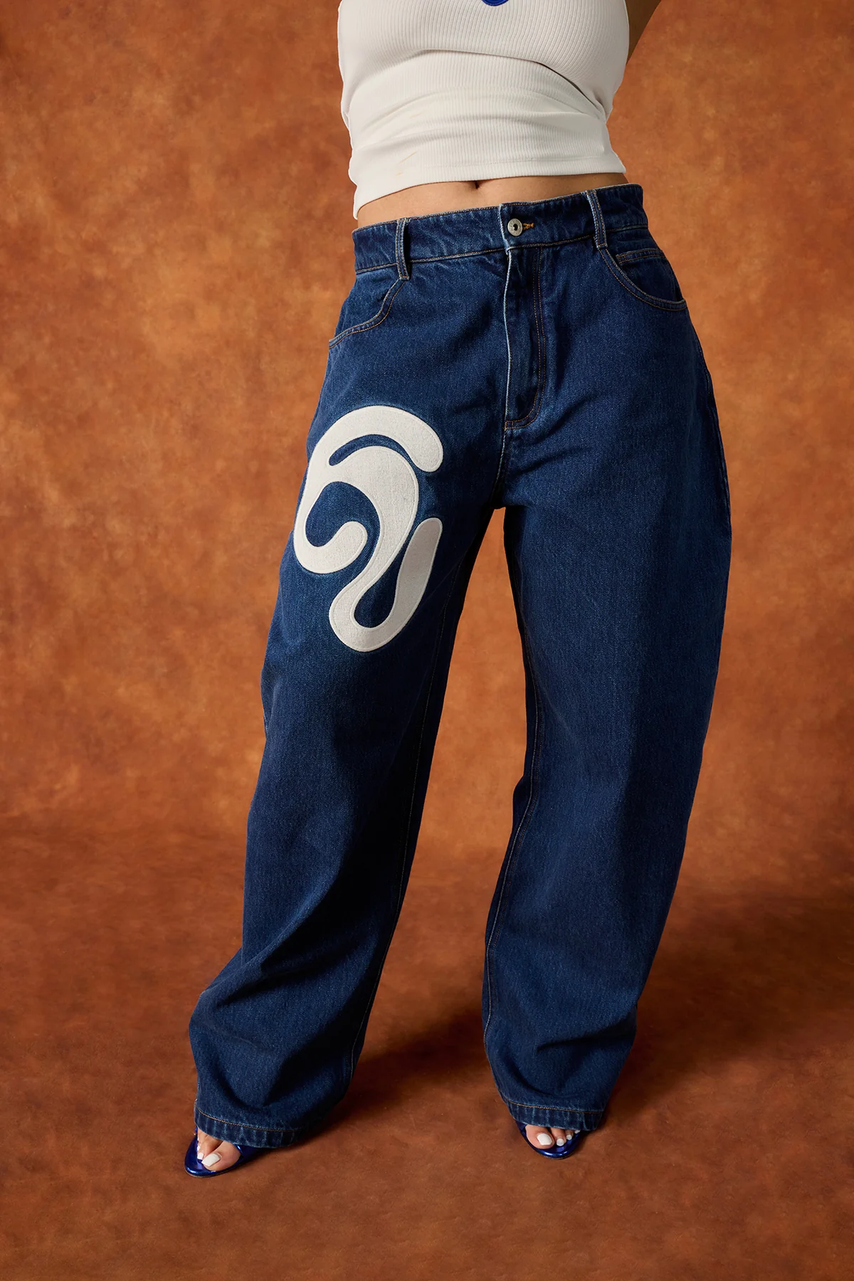 Koa Denim Barrel Leg Logo Embroidered Jeans - Blue Denim - Image 3
